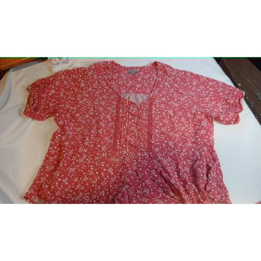 Falls Creek Womens 3X Coral Pink Floral Lace Trim Pintuck Button Front Blouse